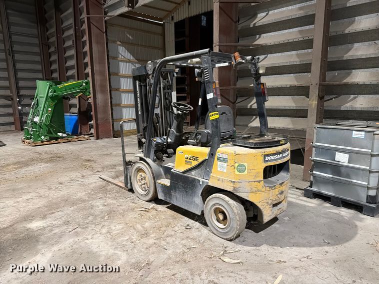 image for item EX4666 Doosan G25E3 forklift