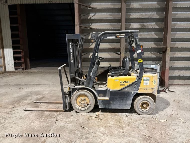 image for item EX4666 Doosan G25E3 forklift