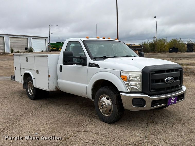 image for item EX4669 2012 Ford F350 Super Duty utility bed pickup truck