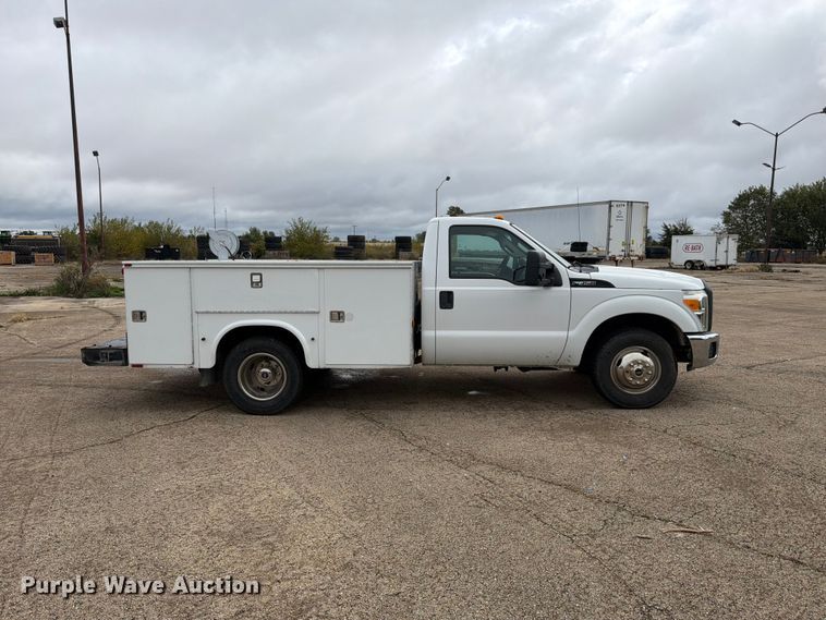 image for item EX4669 2012 Ford F350 Super Duty utility bed pickup truck