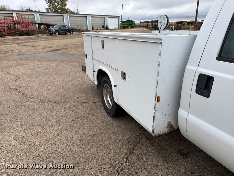 image for item EX4669 2012 Ford F350 Super Duty utility bed pickup truck