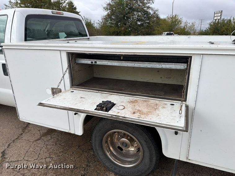 image for item EX4669 2012 Ford F350 Super Duty utility bed pickup truck