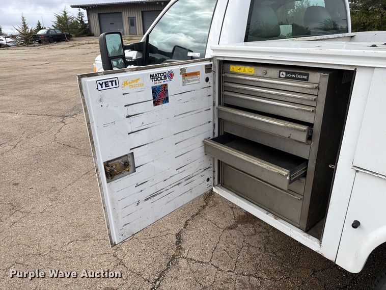image for item EX4669 2012 Ford F350 Super Duty utility bed pickup truck