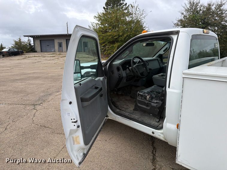 image for item EX4669 2012 Ford F350 Super Duty utility bed pickup truck