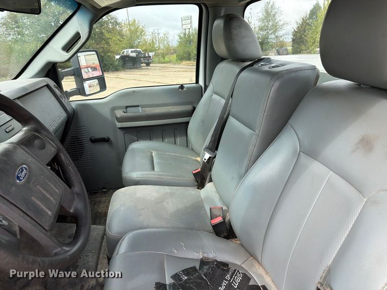 image for item EX4669 2012 Ford F350 Super Duty utility bed pickup truck