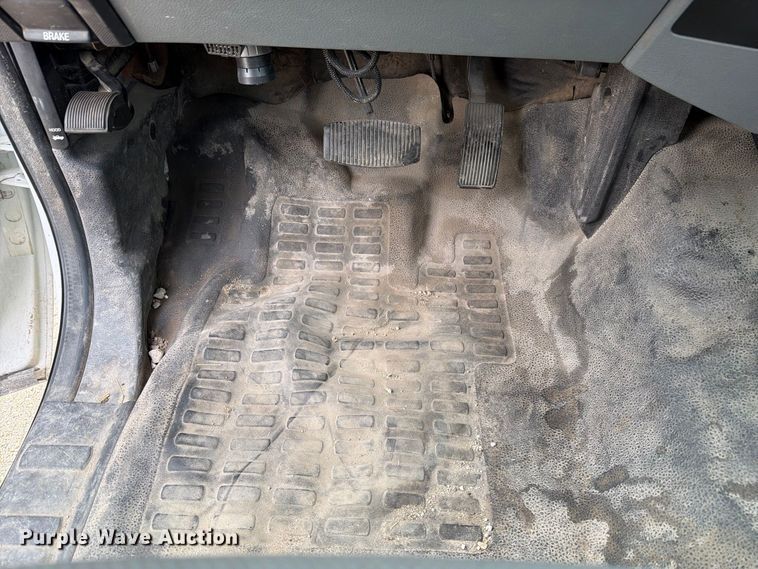 image for item EX4669 2012 Ford F350 Super Duty utility bed pickup truck