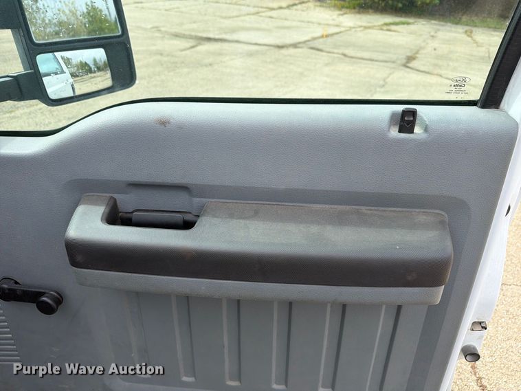 image for item EX4669 2012 Ford F350 Super Duty utility bed pickup truck