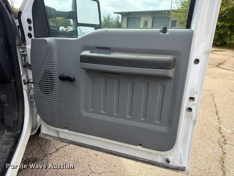 image for item EX4669 2012 Ford F350 Super Duty utility bed pickup truck