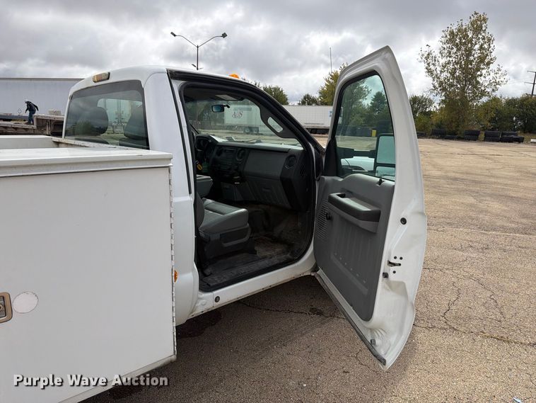 image for item EX4669 2012 Ford F350 Super Duty utility bed pickup truck