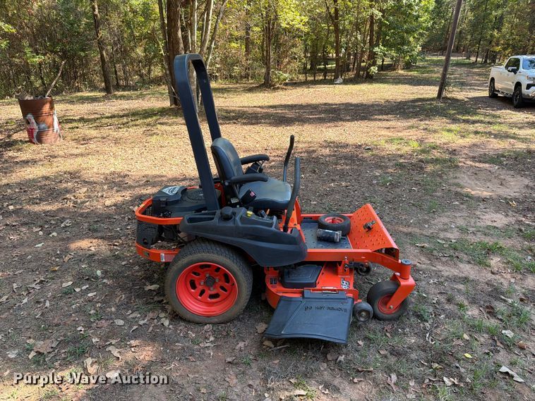 image for item FA8976 Kubota Z121SKH ZTR lawn mower