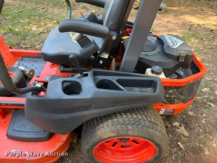 image for item FA8976 Kubota Z121SKH ZTR lawn mower