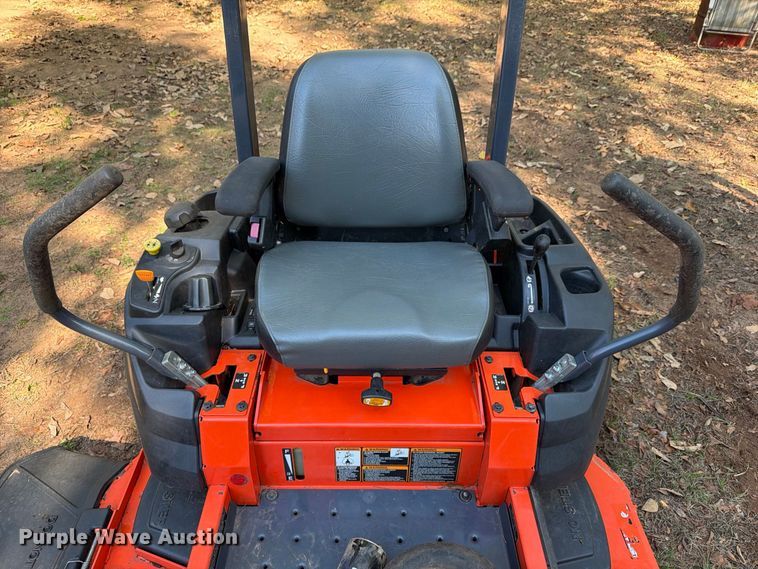 image for item FA8976 Kubota Z121SKH ZTR lawn mower