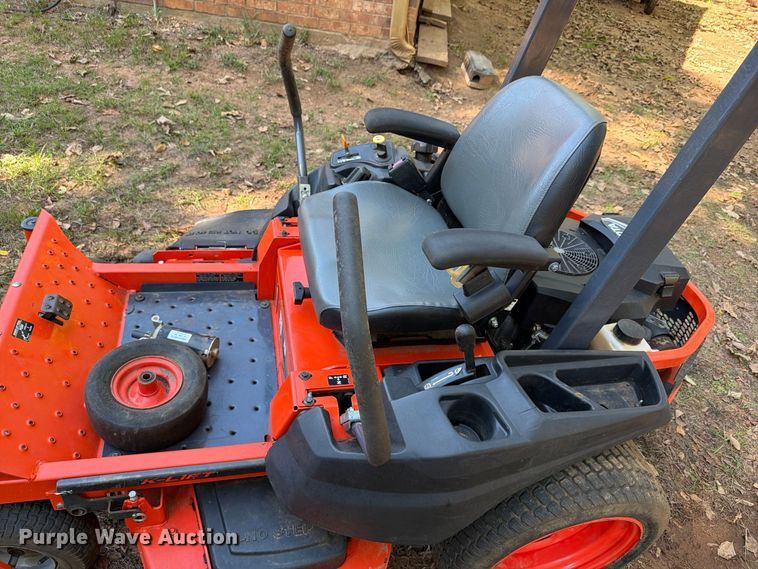 image for item FA8976 Kubota Z121SKH ZTR lawn mower