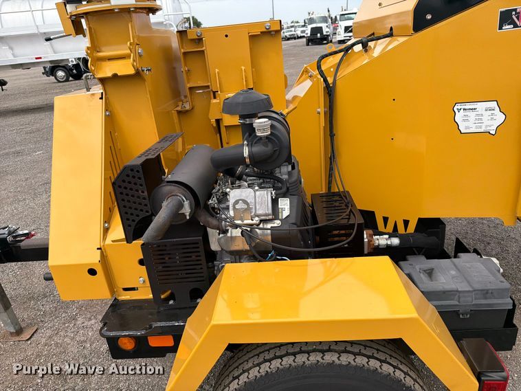 image for item FB5024 2022 Vermeer BC900XL wood chipper