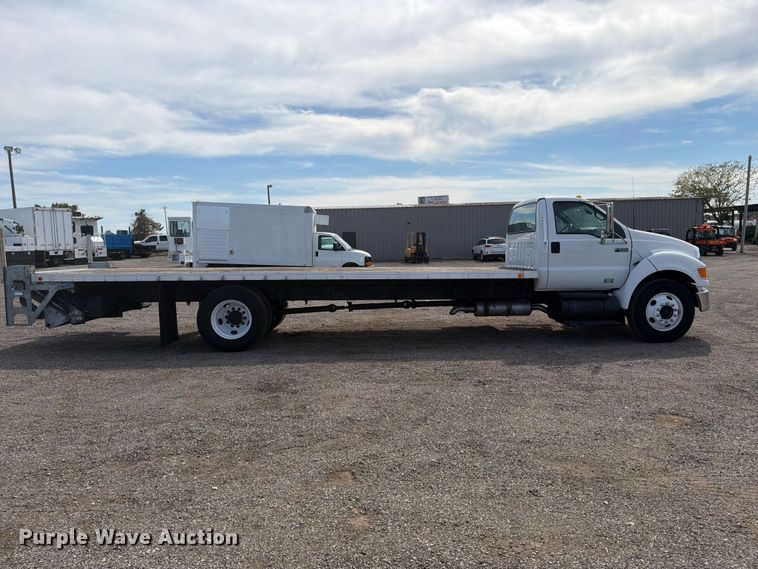 image for item FB5045 2006 Ford F650 flatbed truck
