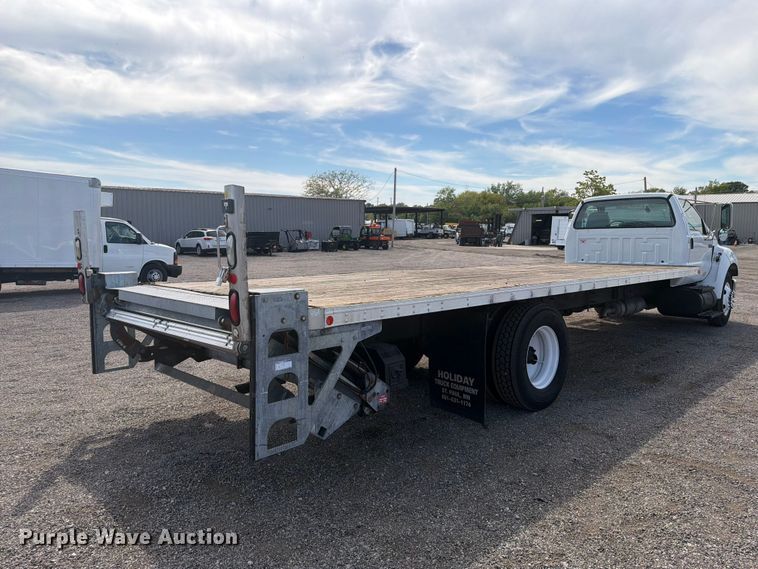 image for item FB5045 2006 Ford F650 flatbed truck