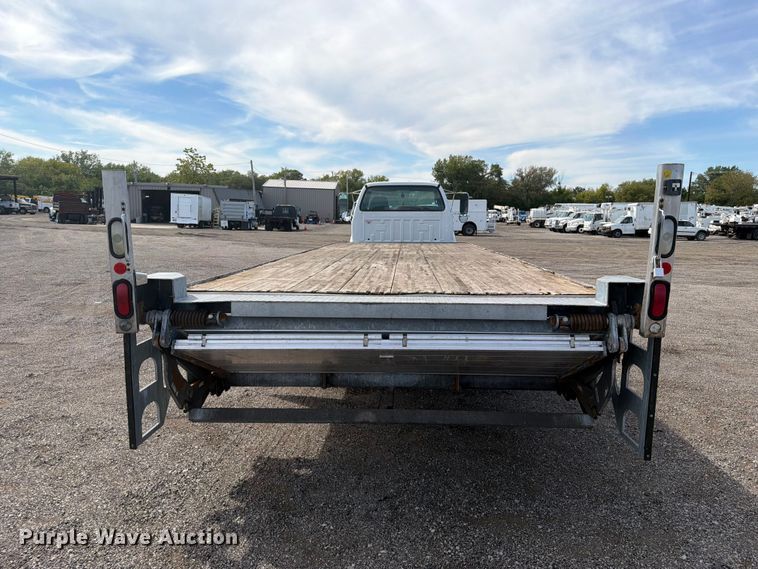 image for item FB5045 2006 Ford F650 flatbed truck