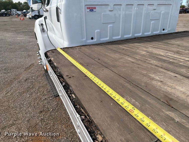 image for item FB5045 2006 Ford F650 flatbed truck