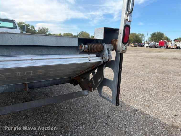 image for item FB5045 2006 Ford F650 flatbed truck