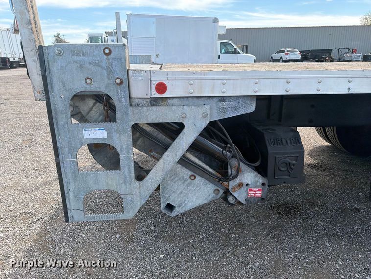 image for item FB5045 2006 Ford F650 flatbed truck