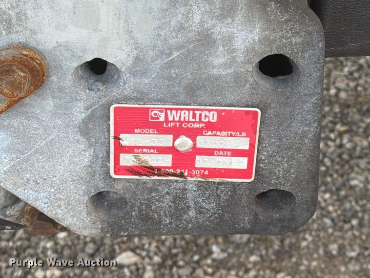 image for item FB5045 2006 Ford F650 flatbed truck