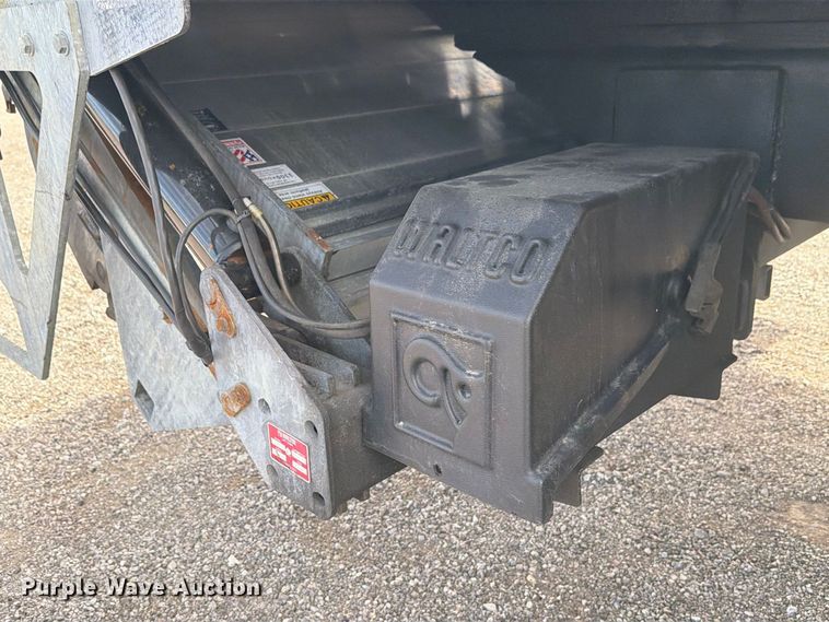 image for item FB5045 2006 Ford F650 flatbed truck
