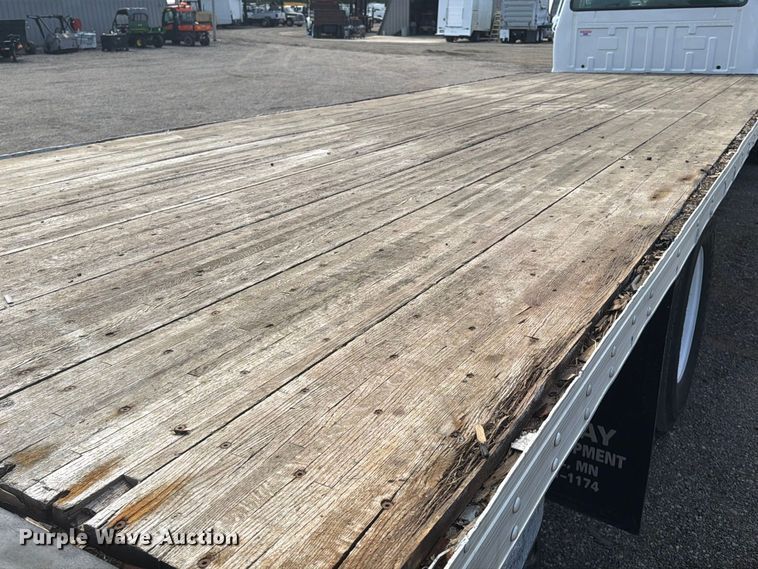 image for item FB5045 2006 Ford F650 flatbed truck