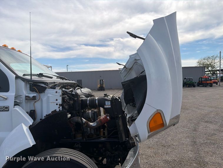 image for item FB5045 2006 Ford F650 flatbed truck