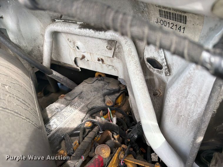 image for item FB5045 2006 Ford F650 flatbed truck