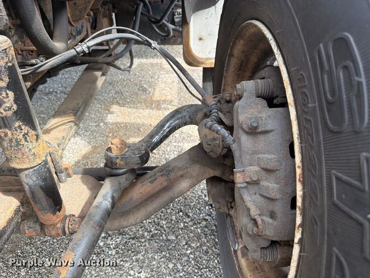 image for item FB5045 2006 Ford F650 flatbed truck