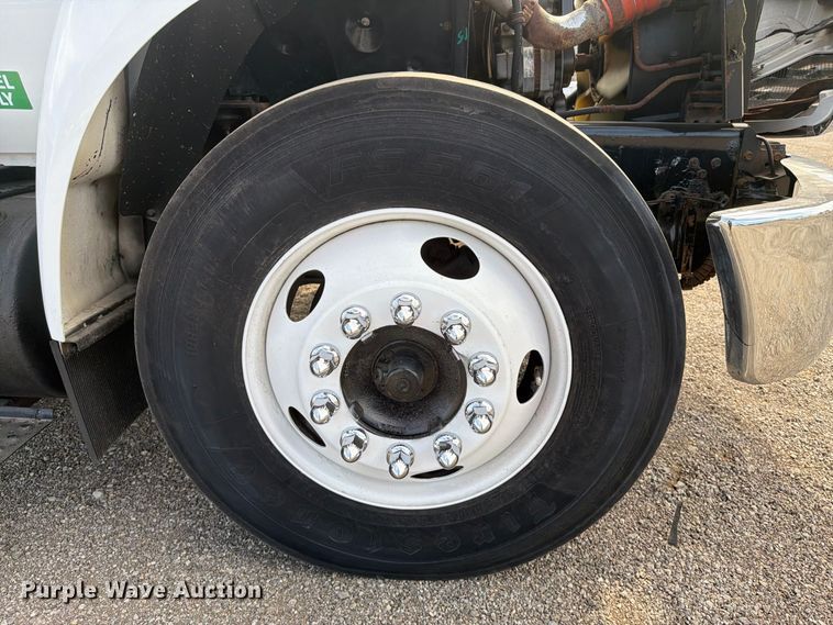 image for item FB5045 2006 Ford F650 flatbed truck