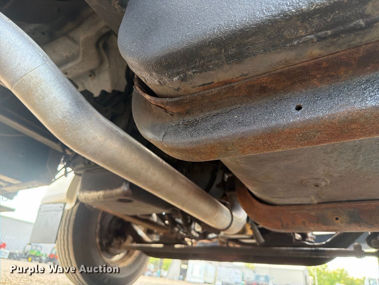 image for item FB5045 2006 Ford F650 flatbed truck