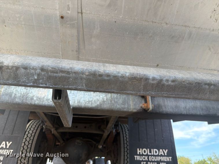 image for item FB5045 2006 Ford F650 flatbed truck