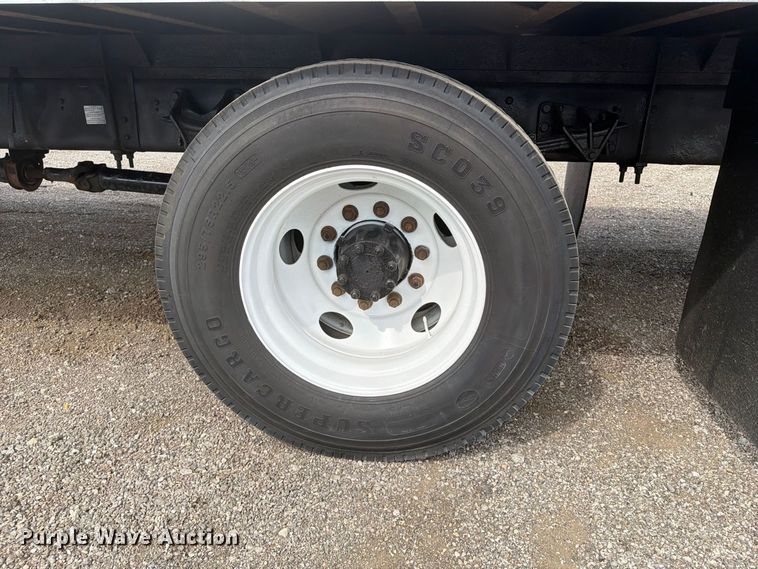 image for item FB5045 2006 Ford F650 flatbed truck