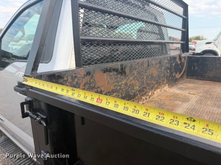 image for item FB5098 2019 Ford F-350 super duty flatbed pickup truck