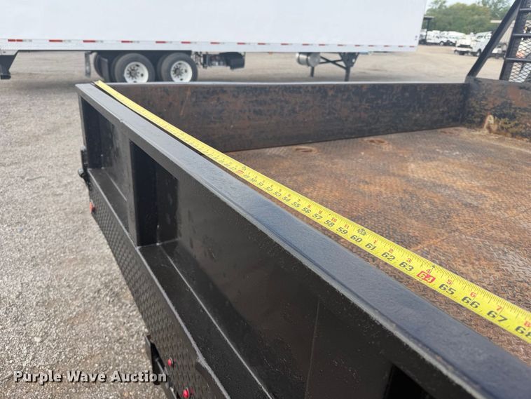 image for item FB5098 2019 Ford F-350 super duty flatbed pickup truck