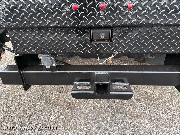 image for item FB5098 2019 Ford F-350 super duty flatbed pickup truck