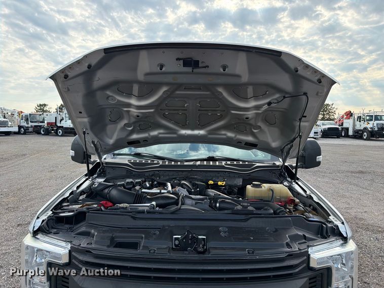 image for item FB5098 2019 Ford F-350 super duty flatbed pickup truck