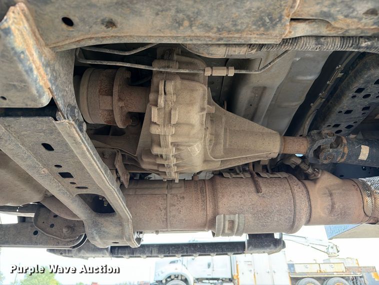 image for item FB5098 2019 Ford F-350 super duty flatbed pickup truck