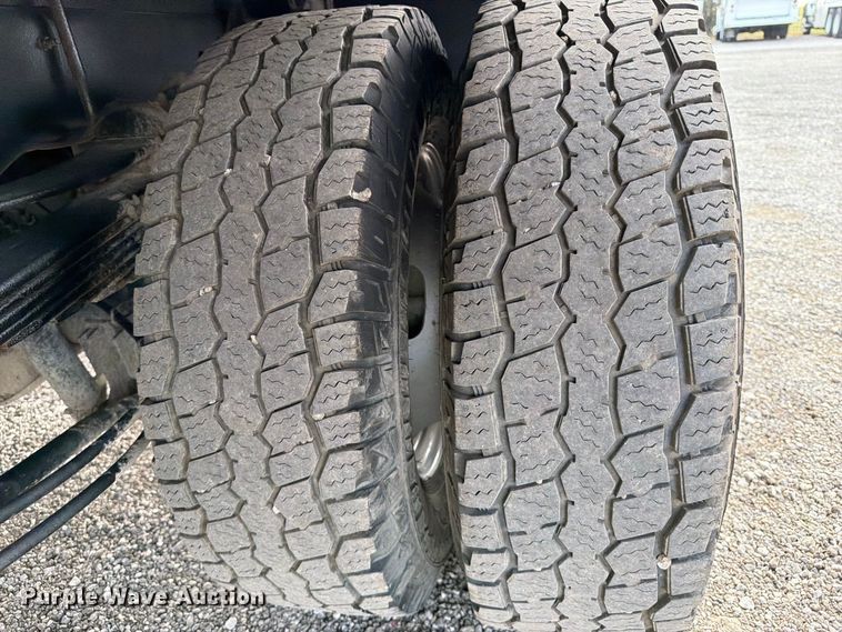 image for item FB5098 2019 Ford F-350 super duty flatbed pickup truck
