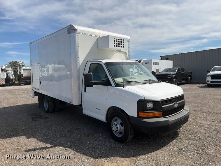 image for item FB5193 2016 Chevrolet Express 4500 box truck