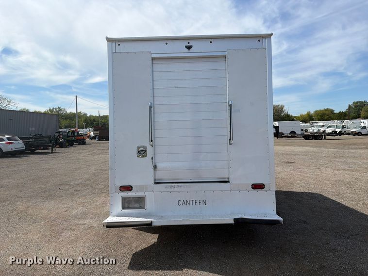 image for item FB5193 2016 Chevrolet Express 4500 box truck
