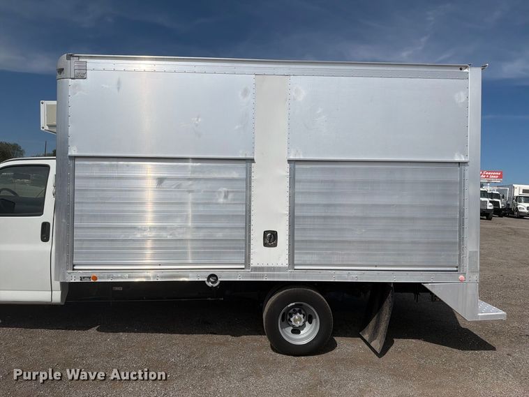image for item FB5193 2016 Chevrolet Express 4500 box truck