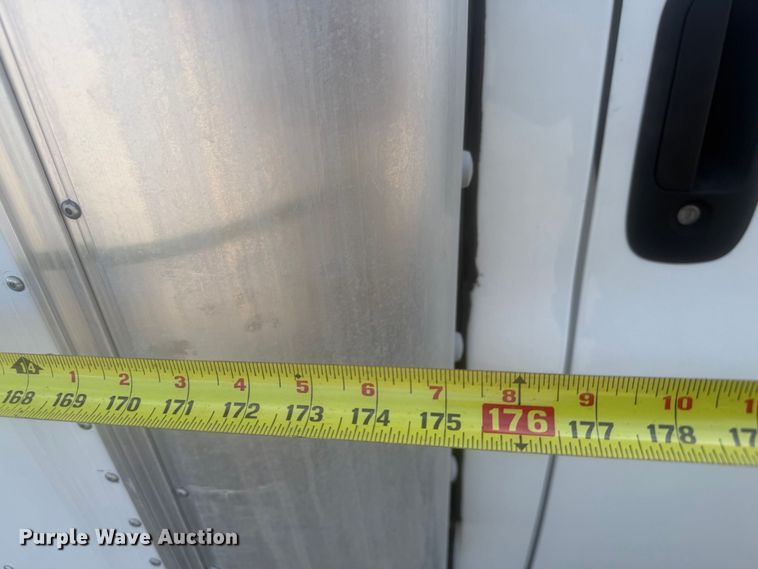 image for item FB5193 2016 Chevrolet Express 4500 box truck