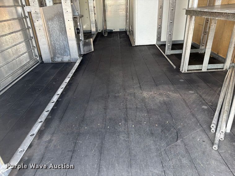 image for item FB5193 2016 Chevrolet Express 4500 box truck