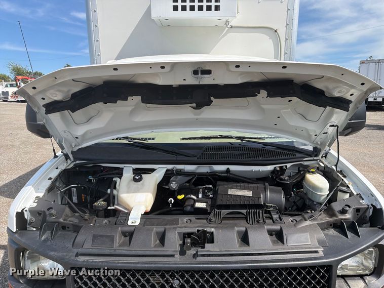 image for item FB5193 2016 Chevrolet Express 4500 box truck