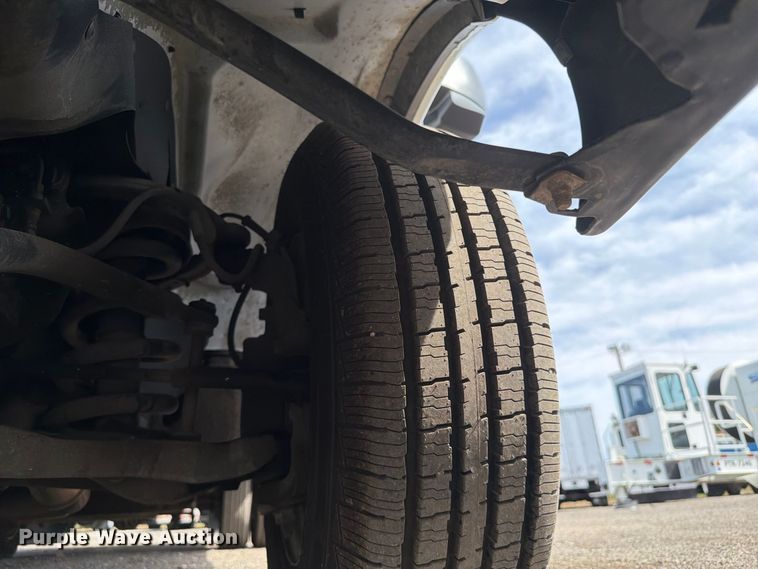 image for item FB5193 2016 Chevrolet Express 4500 box truck