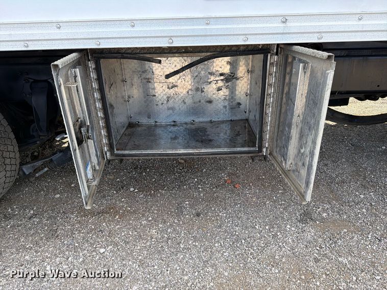 image for item FB5195 2013 Freightliner Business Class M2 paper shredder truck