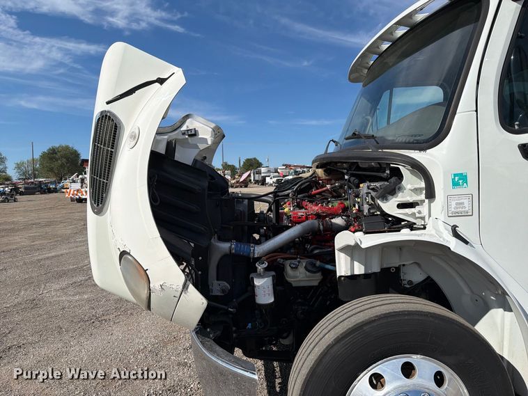 image for item FB5195 2013 Freightliner Business Class M2 paper shredder truck