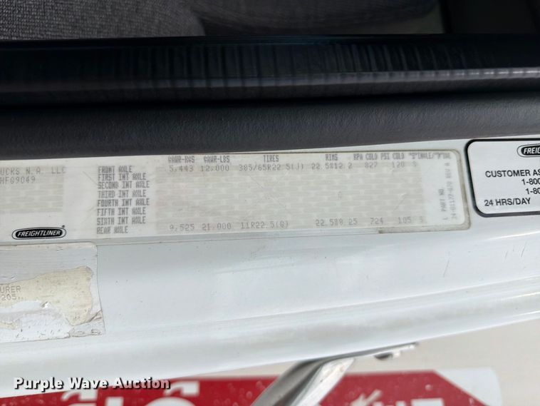 image for item FB5195 2013 Freightliner Business Class M2 paper shredder truck